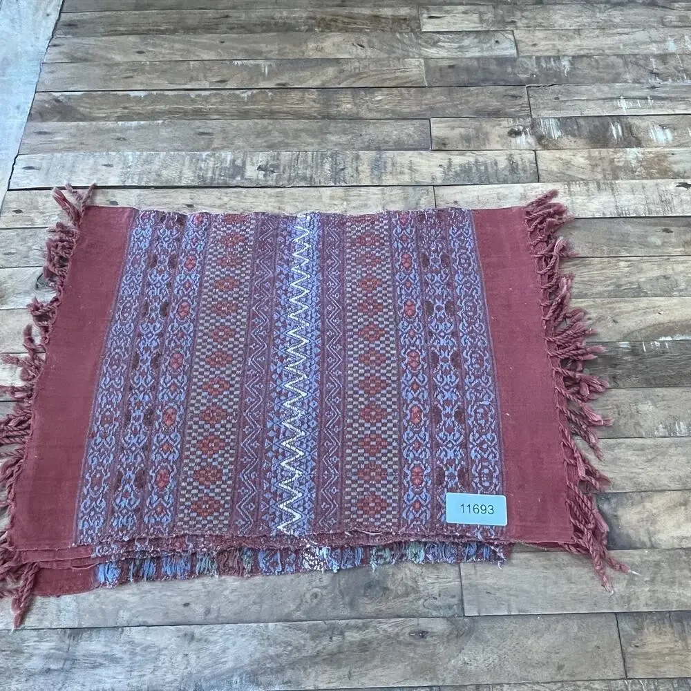 4 Vintage Linen Placemats 13in x 18in Hand-Woven Geometric Tasseled